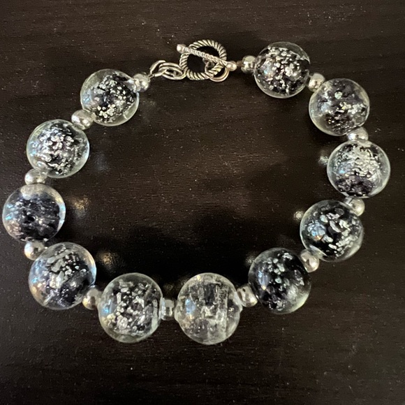 Handmade beaded bracelet - Picture 2 of 3